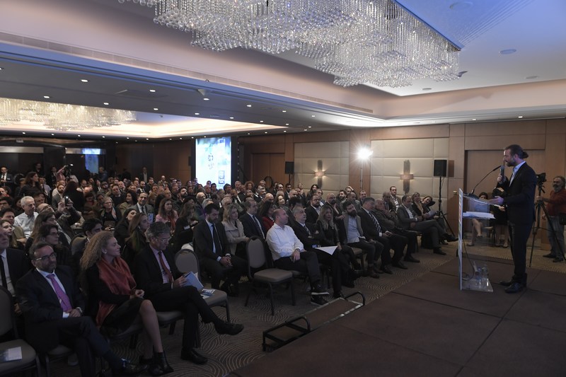 out of the BOX3075.JPG